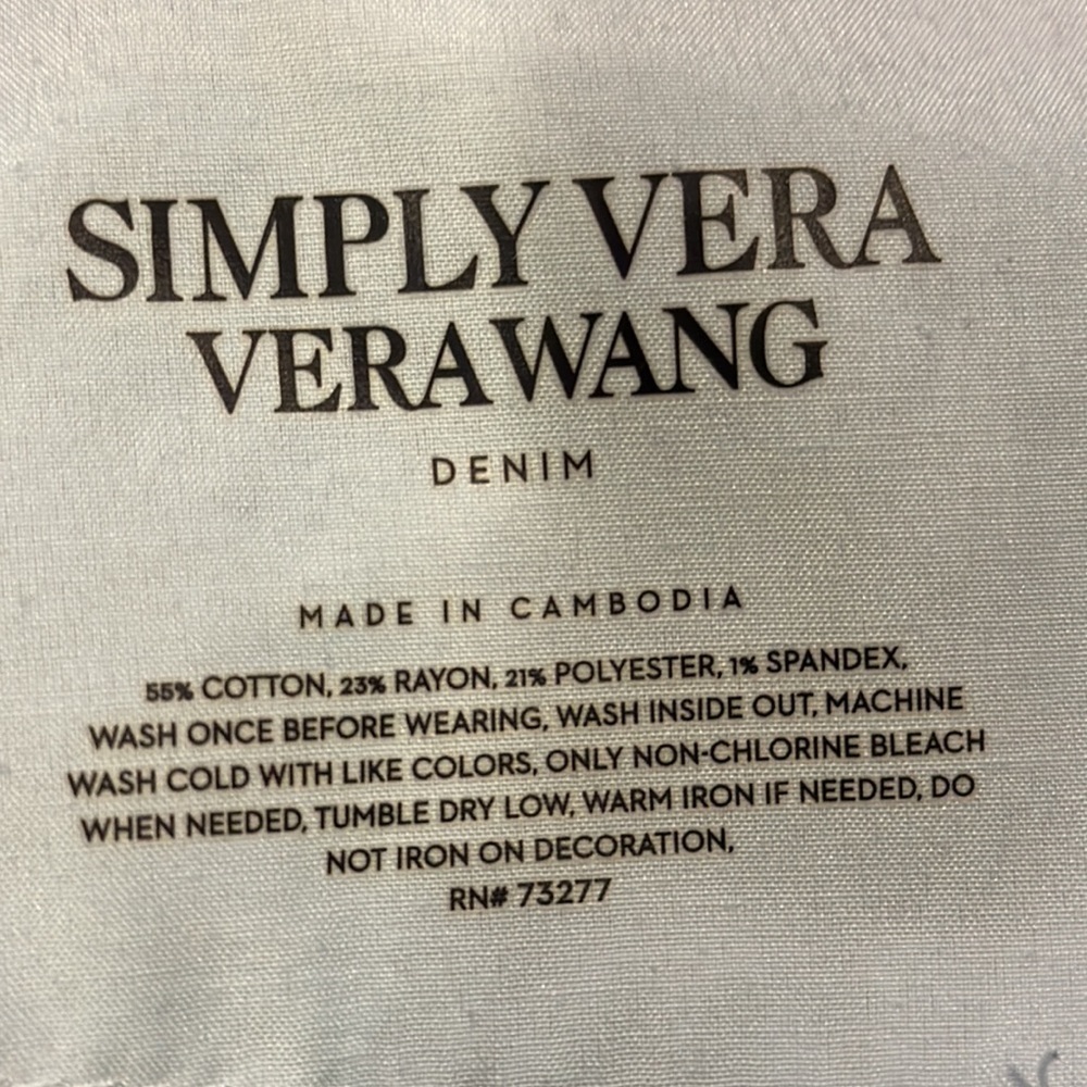 Simply Vera Vera Wang Two-Tone Blue Jeans - Picture 9 of 9